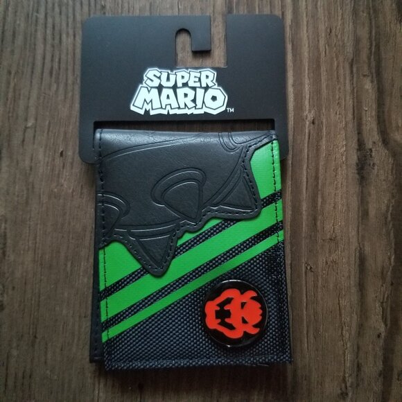 Nintendo Super Mario Bowser Faux Leather Bifold Wallet - Picture 1 of 8
